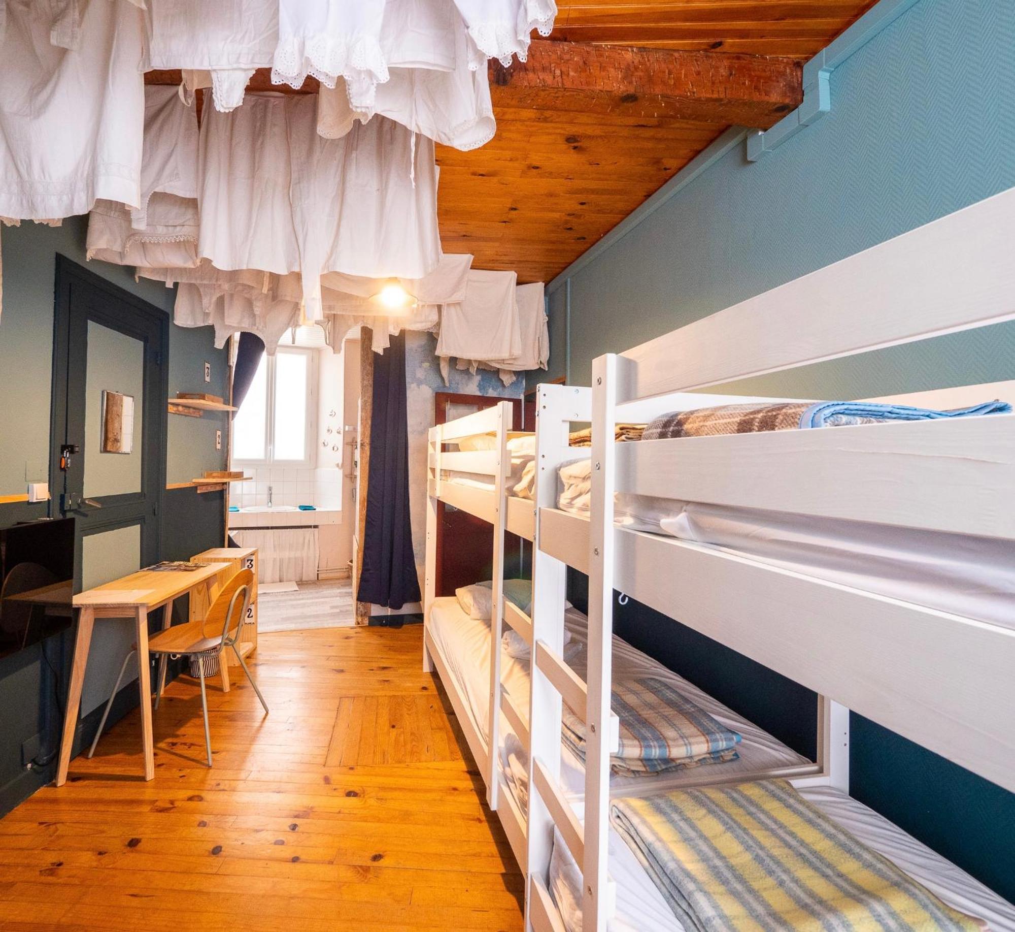 Eau Berges Hostel Val-de-Sos Kültér fotó