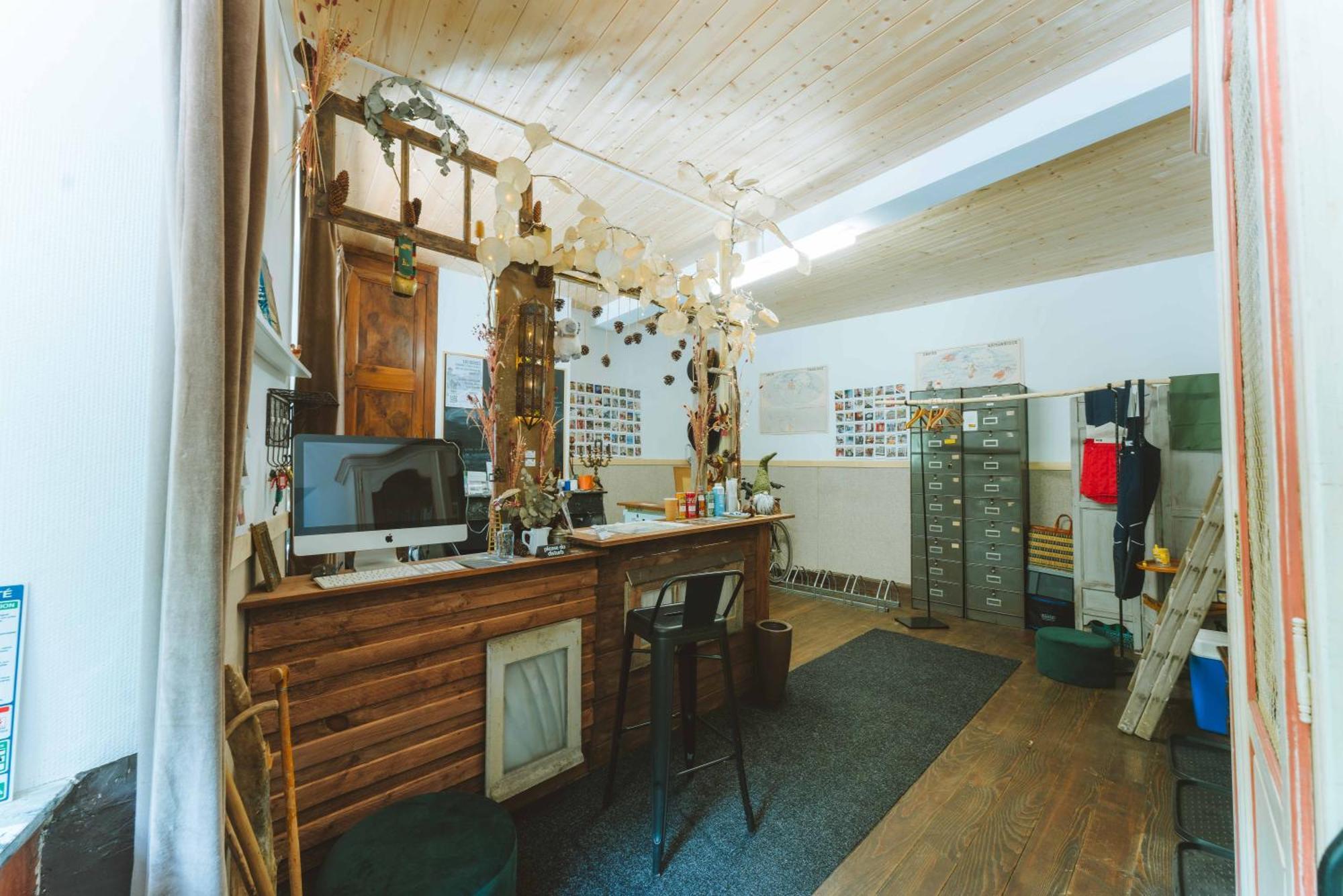 Eau Berges Hostel Val-de-Sos Kültér fotó