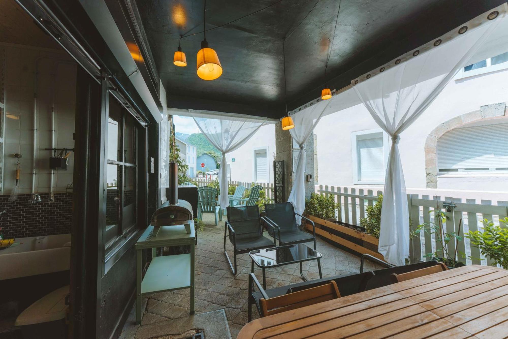 Eau Berges Hostel Val-de-Sos Kültér fotó