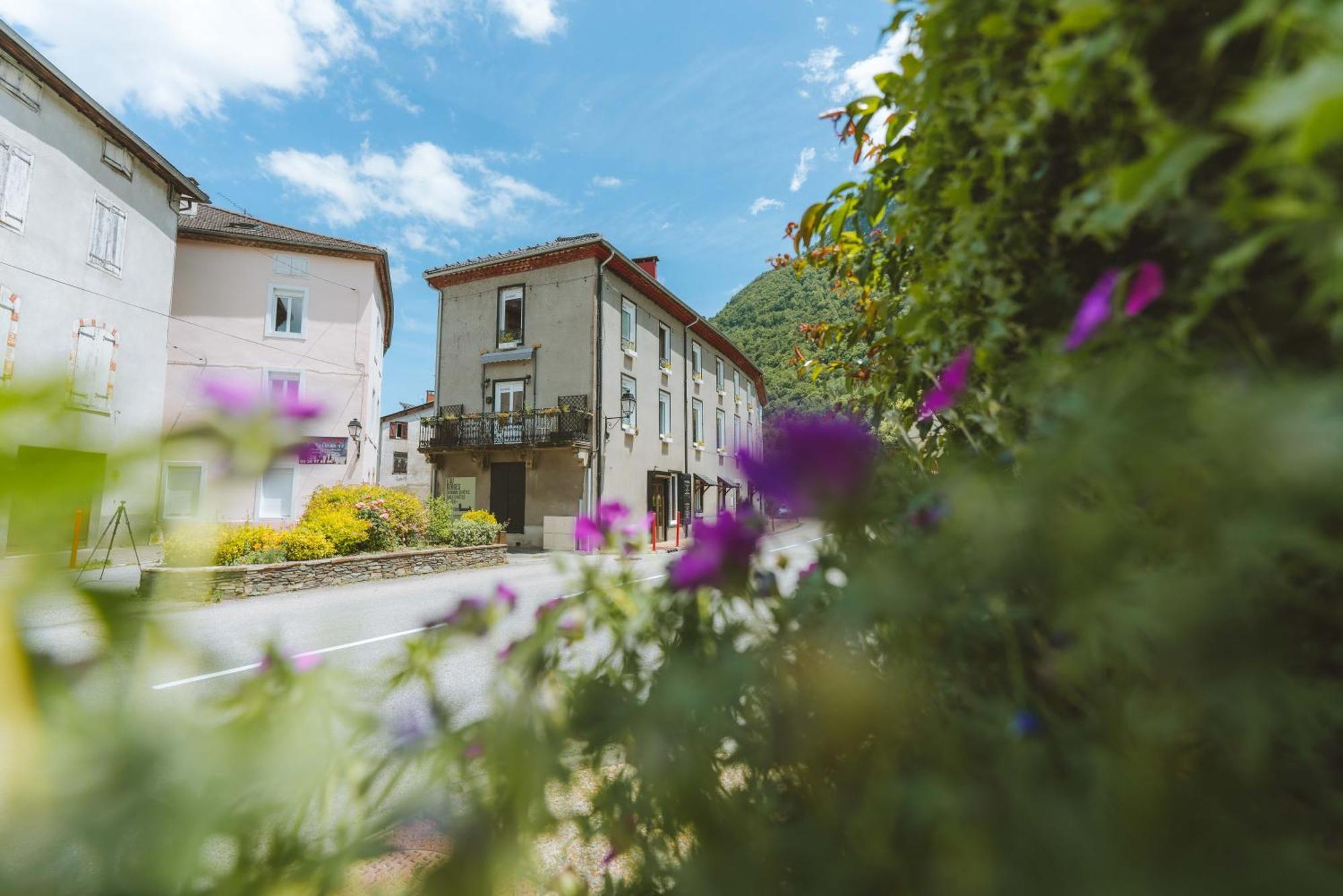 Eau Berges Hostel Val-de-Sos Kültér fotó